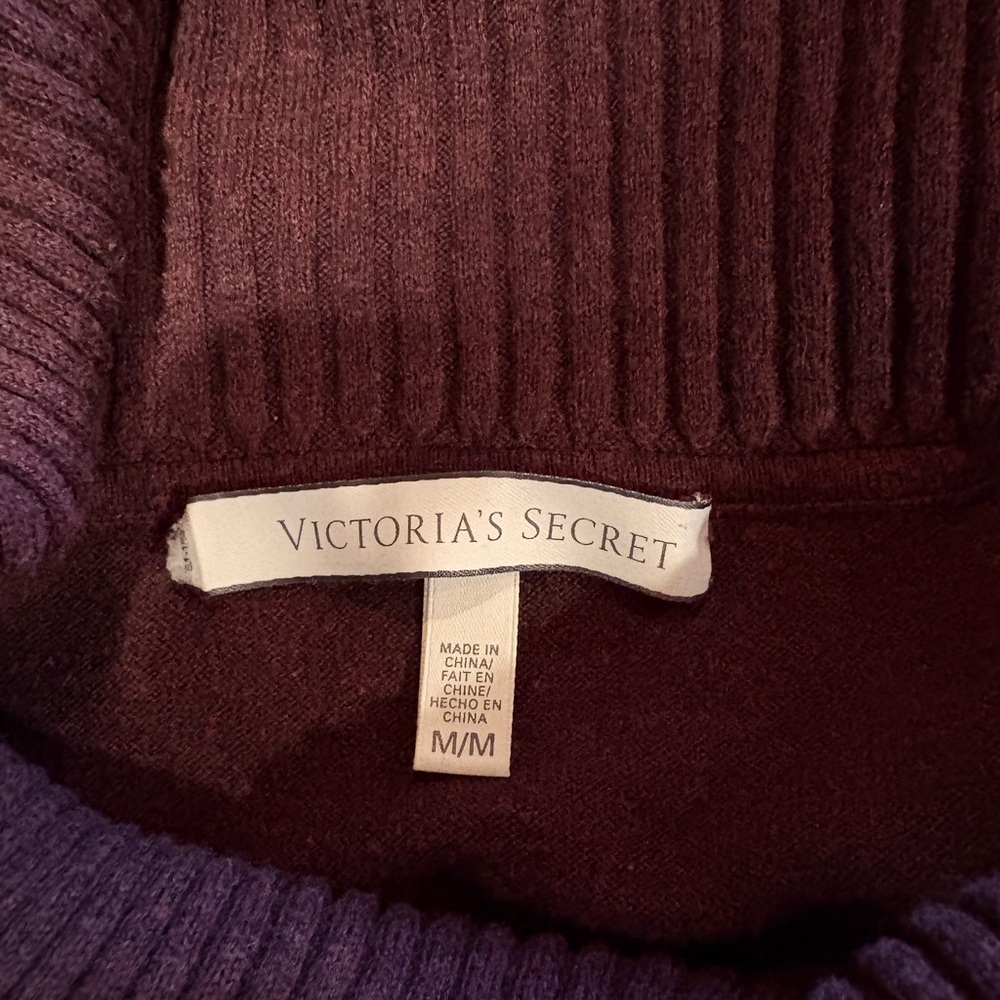 Victoria's Secret cowl neck pullover sweater Women's Purple/maroon size M - Picture 4 of 11